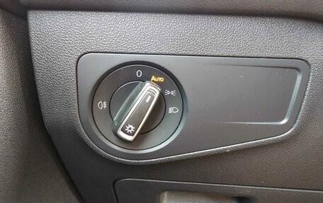 Volkswagen Tiguan II, 2021 год, 2 650 000 рублей, 14 фотография