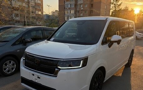 Honda Stepwgn, 2023 год, 2 430 000 рублей, 2 фотография