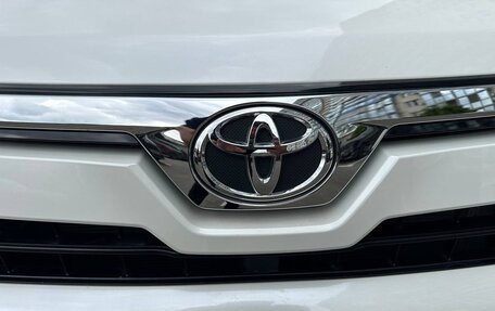 Toyota Voxy III, 2021 год, 2 530 000 рублей, 7 фотография