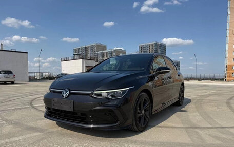 Volkswagen Golf VIII, 2023 год, 2 150 000 рублей, 2 фотография