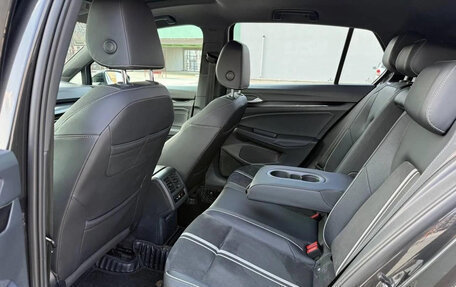 Volkswagen Golf VIII, 2023 год, 2 150 000 рублей, 14 фотография