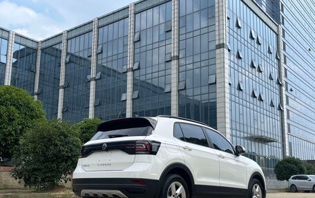 Volkswagen T-Cross I, 2021 год, 1 950 000 рублей, 6 фотография