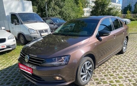 Volkswagen Jetta VI, 2017 год, 1 310 000 рублей, 2 фотография