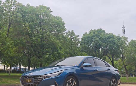 Hyundai Elantra, 2023 год, 1 750 000 рублей, 3 фотография