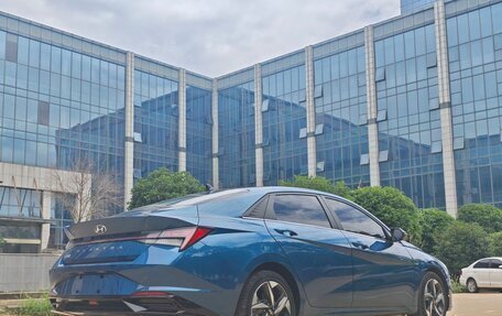 Hyundai Elantra, 2023 год, 1 750 000 рублей, 6 фотография