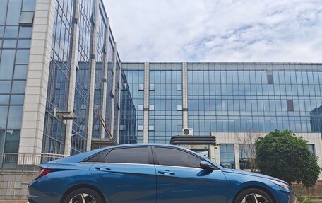 Hyundai Elantra, 2023 год, 1 750 000 рублей, 8 фотография