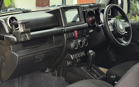 Suzuki Jimny, 2022 год, 1 930 000 рублей, 9 фотография
