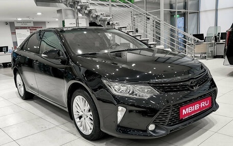 Toyota Camry, 2017 год, 2 450 000 рублей, 3 фотография