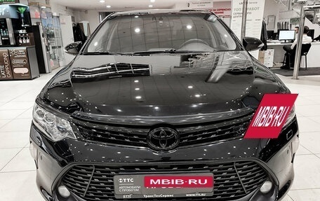 Toyota Camry, 2017 год, 2 450 000 рублей, 2 фотография