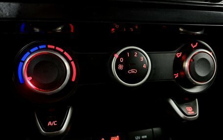 KIA Rio IV, 2018 год, 1 390 000 рублей, 18 фотография