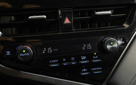 Toyota Camry, 2021 год, 2 700 000 рублей, 26 фотография