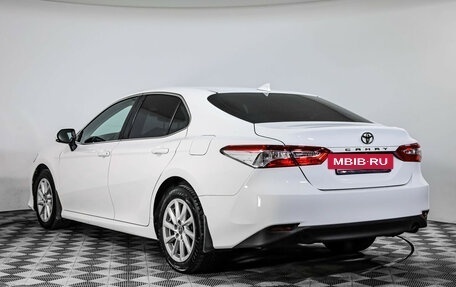 Toyota Camry, 2021 год, 2 700 000 рублей, 7 фотография