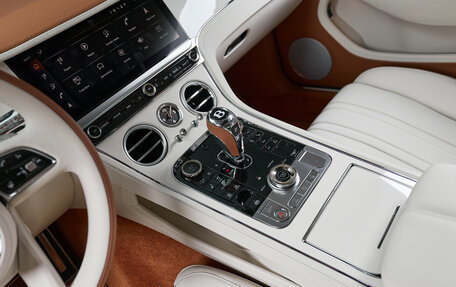 Bentley Continental GT, 2025 год, 52 900 000 рублей, 21 фотография