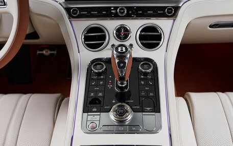 Bentley Continental GT, 2025 год, 52 900 000 рублей, 27 фотография