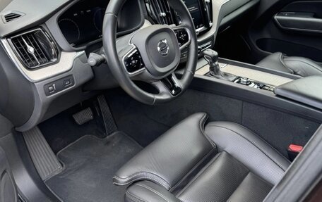 Volvo XC60 II, 2018 год, 2 800 000 рублей, 7 фотография