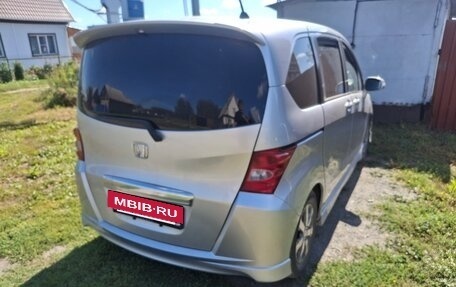 Honda Freed I, 2009 год, 1 050 000 рублей, 4 фотография
