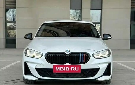 BMW 1 серия, 2023 год, 1 970 000 рублей, 2 фотография