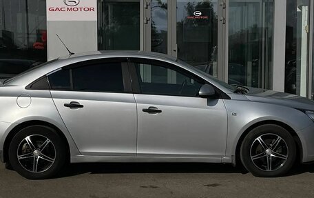Chevrolet Cruze II, 2011 год, 550 000 рублей, 4 фотография