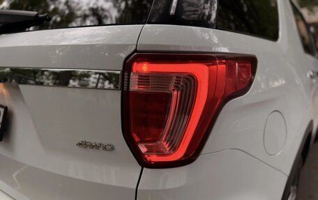Ford Explorer VI, 2017 год, 3 200 000 рублей, 7 фотография