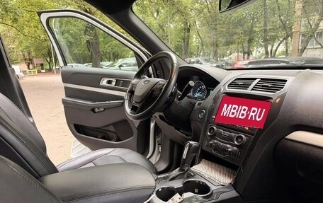 Ford Explorer VI, 2017 год, 3 200 000 рублей, 20 фотография
