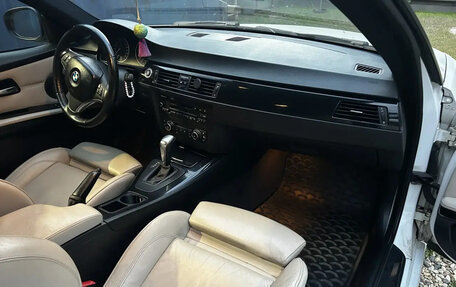 BMW 3 серия, 2010 год, 1 170 000 рублей, 12 фотография