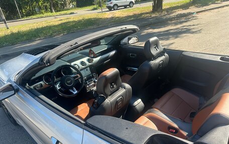 Ford Mustang VI рестайлинг, 2018 год, 1 870 000 рублей, 10 фотография