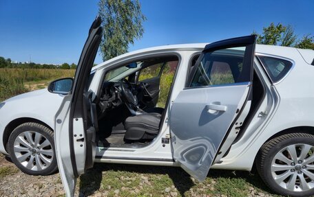 Opel Astra J, 2011 год, 690 000 рублей, 7 фотография
