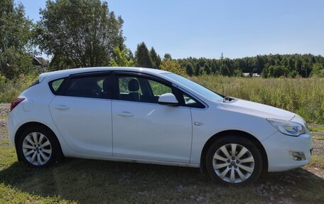 Opel Astra J, 2011 год, 690 000 рублей, 5 фотография