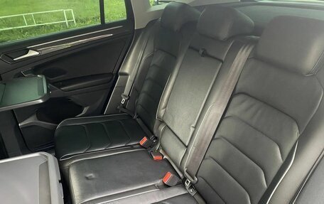 Volkswagen Tiguan II, 2018 год, 2 600 000 рублей, 20 фотография