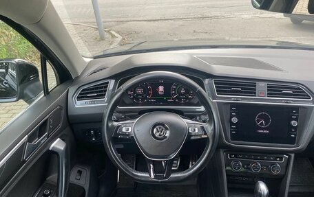 Volkswagen Tiguan II, 2018 год, 2 600 000 рублей, 23 фотография