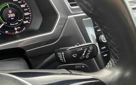 Volkswagen Tiguan II, 2018 год, 2 600 000 рублей, 28 фотография