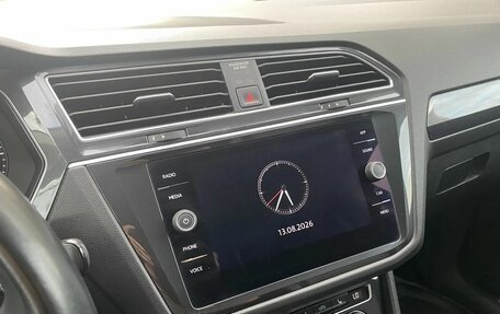 Volkswagen Tiguan II, 2018 год, 2 600 000 рублей, 31 фотография
