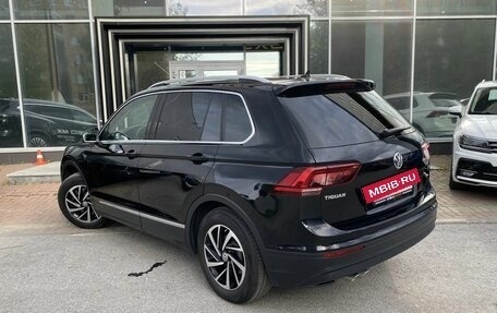 Volkswagen Tiguan II, 2018 год, 2 600 000 рублей, 8 фотография