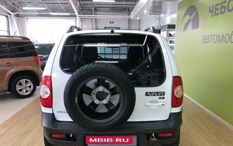 Chevrolet Niva I рестайлинг, 2017 год, 680 000 рублей, 5 фотография