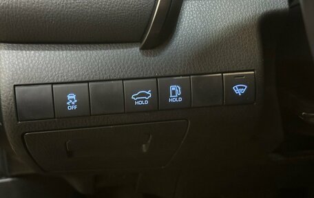 Toyota Camry, 2021 год, 3 210 000 рублей, 14 фотография