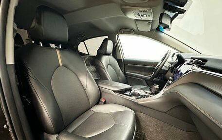 Toyota Camry, 2021 год, 3 210 000 рублей, 15 фотография
