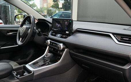 Toyota RAV4, 2025 год, 4 490 000 рублей, 7 фотография