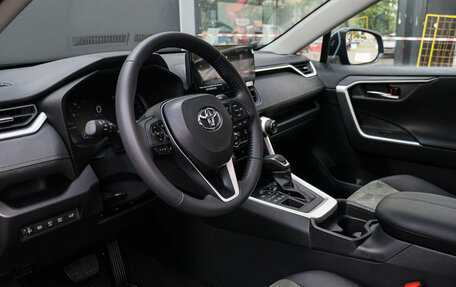 Toyota RAV4, 2025 год, 4 490 000 рублей, 12 фотография