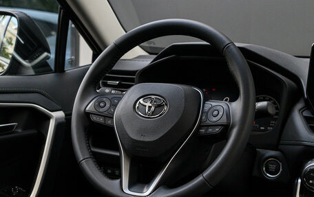 Toyota RAV4, 2025 год, 4 490 000 рублей, 11 фотография