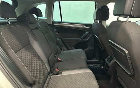 Volkswagen Tiguan II, 2018 год, 2 530 000 рублей, 16 фотография