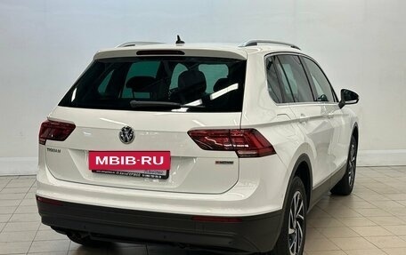 Volkswagen Tiguan II, 2018 год, 2 530 000 рублей, 4 фотография