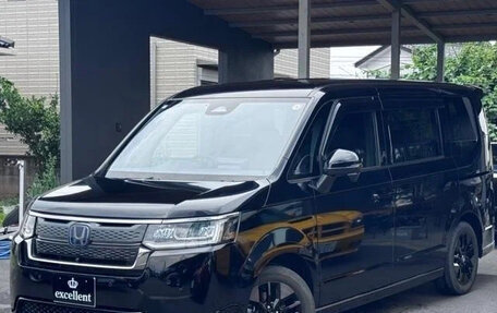 Honda Stepwgn, 2023 год, 2 255 000 рублей, 2 фотография
