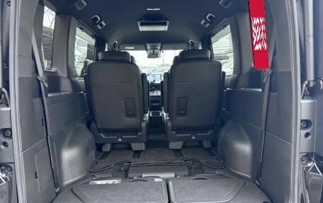 Honda Stepwgn, 2023 год, 2 255 000 рублей, 18 фотография