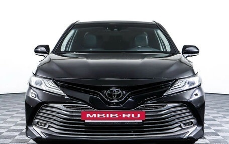Toyota Camry, 2018 год, 1 950 000 рублей, 2 фотография