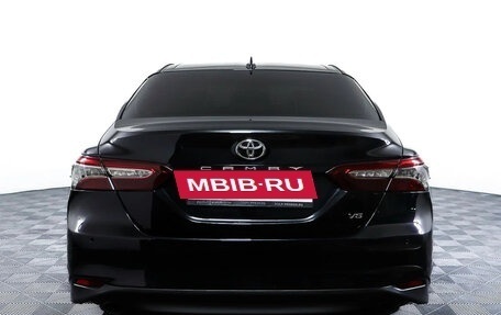 Toyota Camry, 2018 год, 1 950 000 рублей, 5 фотография