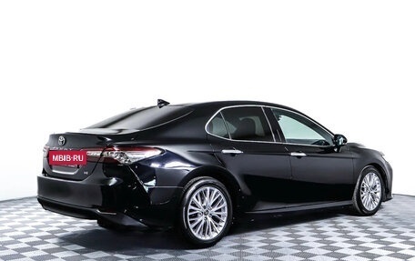 Toyota Camry, 2018 год, 1 950 000 рублей, 4 фотография