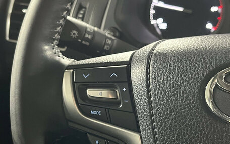 Toyota Land Cruiser Prado 150 рестайлинг 2, 2018 год, 4 849 000 рублей, 14 фотография