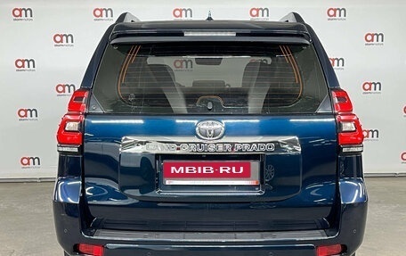 Toyota Land Cruiser Prado 150 рестайлинг 2, 2018 год, 4 849 000 рублей, 5 фотография
