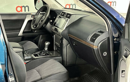 Toyota Land Cruiser Prado 150 рестайлинг 2, 2018 год, 4 849 000 рублей, 11 фотография