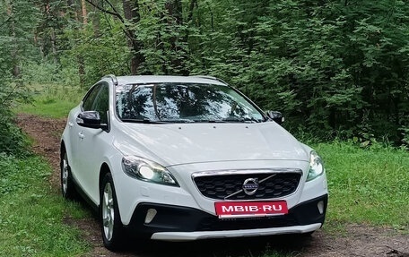 Volvo V40 II рестайлинг, 2013 год, 1 200 000 рублей, 1 фотография